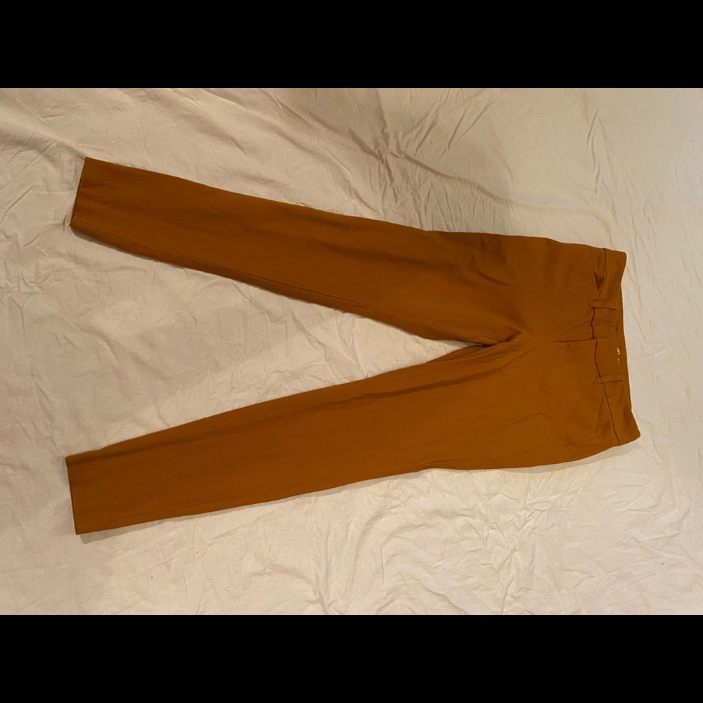 Old Navy Pixie Pant